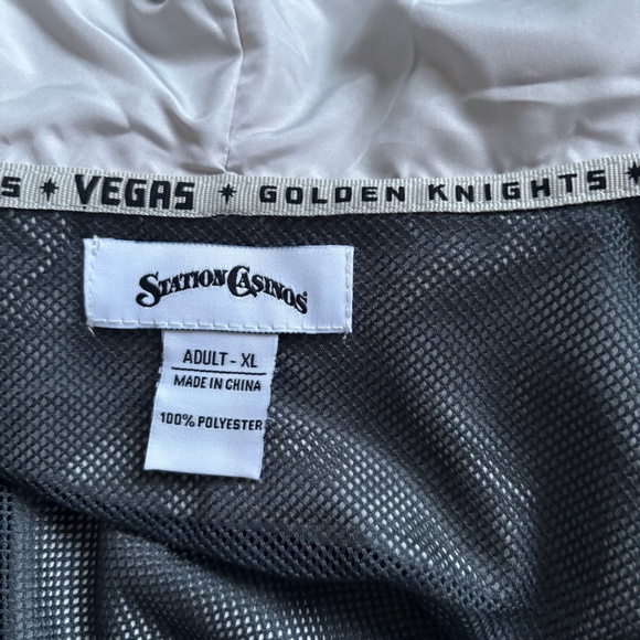 Vegas Golden Knights Windbreaker Hood VGK Hockey Women Men Adult Size XL NWOT - Picture 3 of 3